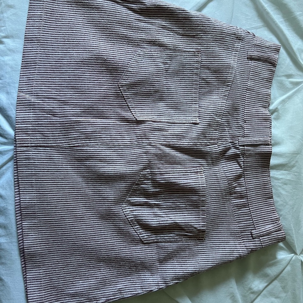 Two mini skirts - Picture 5 of 8